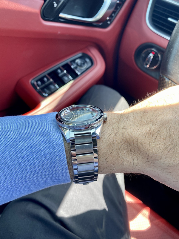 24BAE4E5-7C39-4A7A-9C3B-C7626334B391