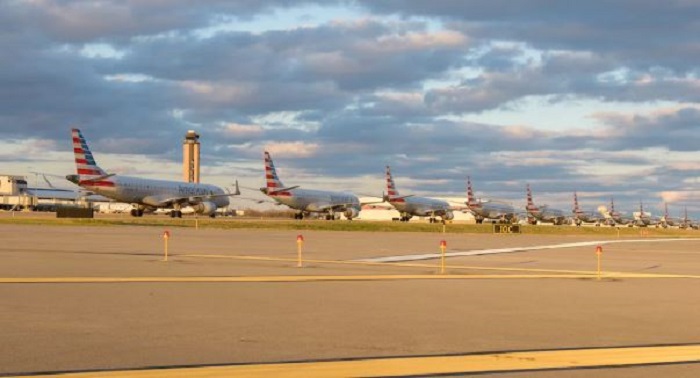Pesawat American Airlines