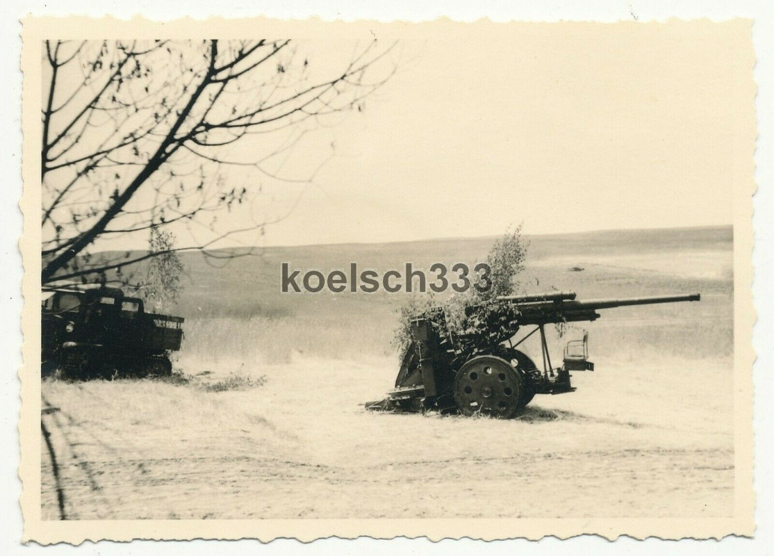 Foto russisches Flak Artillerie Geschütz an der Ostfront 1941 Wehrmacht Beute !
