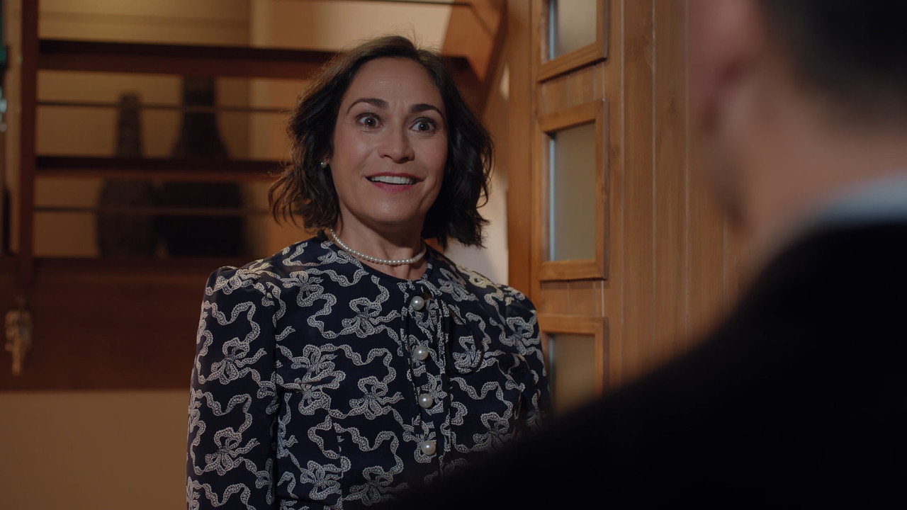 Agatha Raisin (2014) Season 2 S02 (1080p AMZN WEB-DL x265 HEVC 10bit EAC3 2.0 MONOLITH) [QxR]