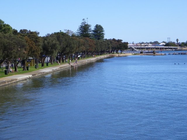 Mandurah_Foreshore_(4449749581)