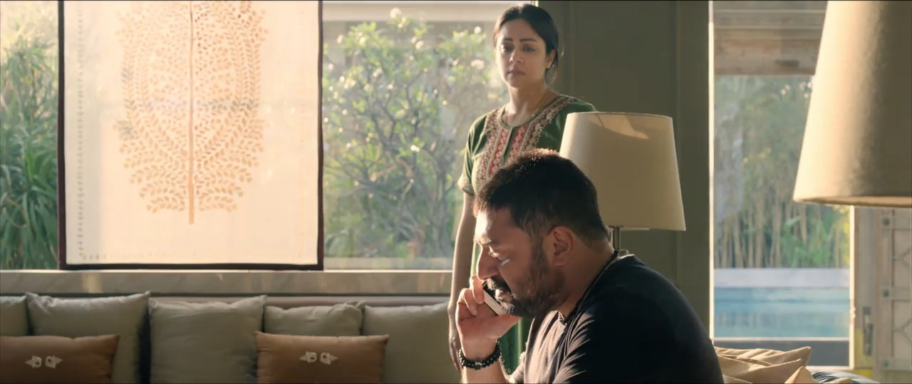 Chekka Chivantha Vaanam 2018 WebRip [Hindi + Tamil] 480p, 720p ESub Screenshot