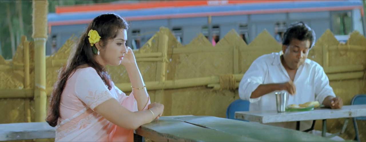 Vaanathaippola 2000 WebRip [Tamil + Thai] 480p, 720p ESub Screenshot
