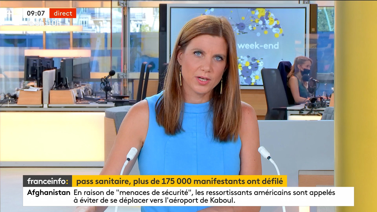 08.22 - 07.58.00 - Le 6h 10h week-end. Entre JT, chroniques, invités ....ts_snapshot_00.11.32.421