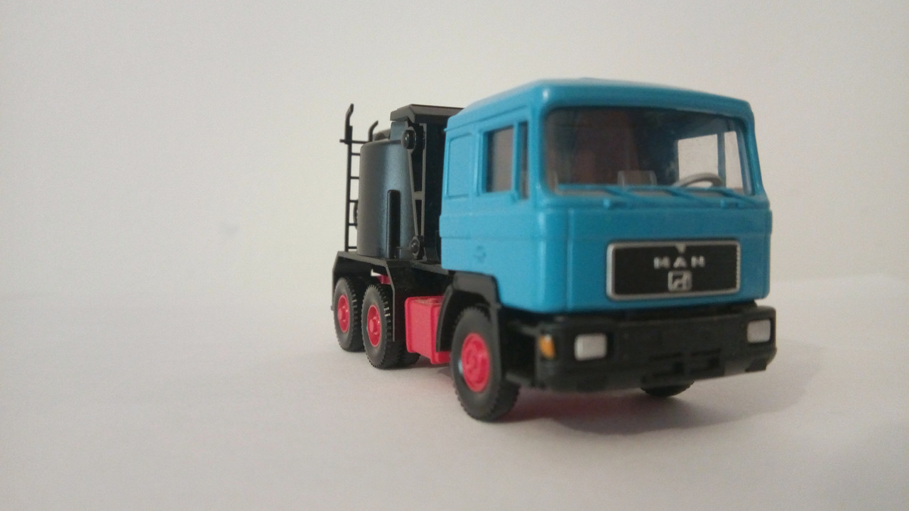 Mach (8991)