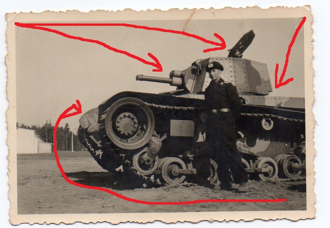 2 WK Foto Panzer 35 (T) Camo Tarnung , Barett