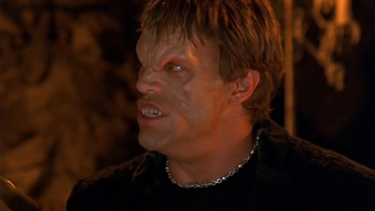 Buffy.the.Vampire.Slayer.S01E01.ITA.ENG.1080p.WEB.H264-MeM.mkv_snapshot_35.45_[2020.09.06_17.35.38]