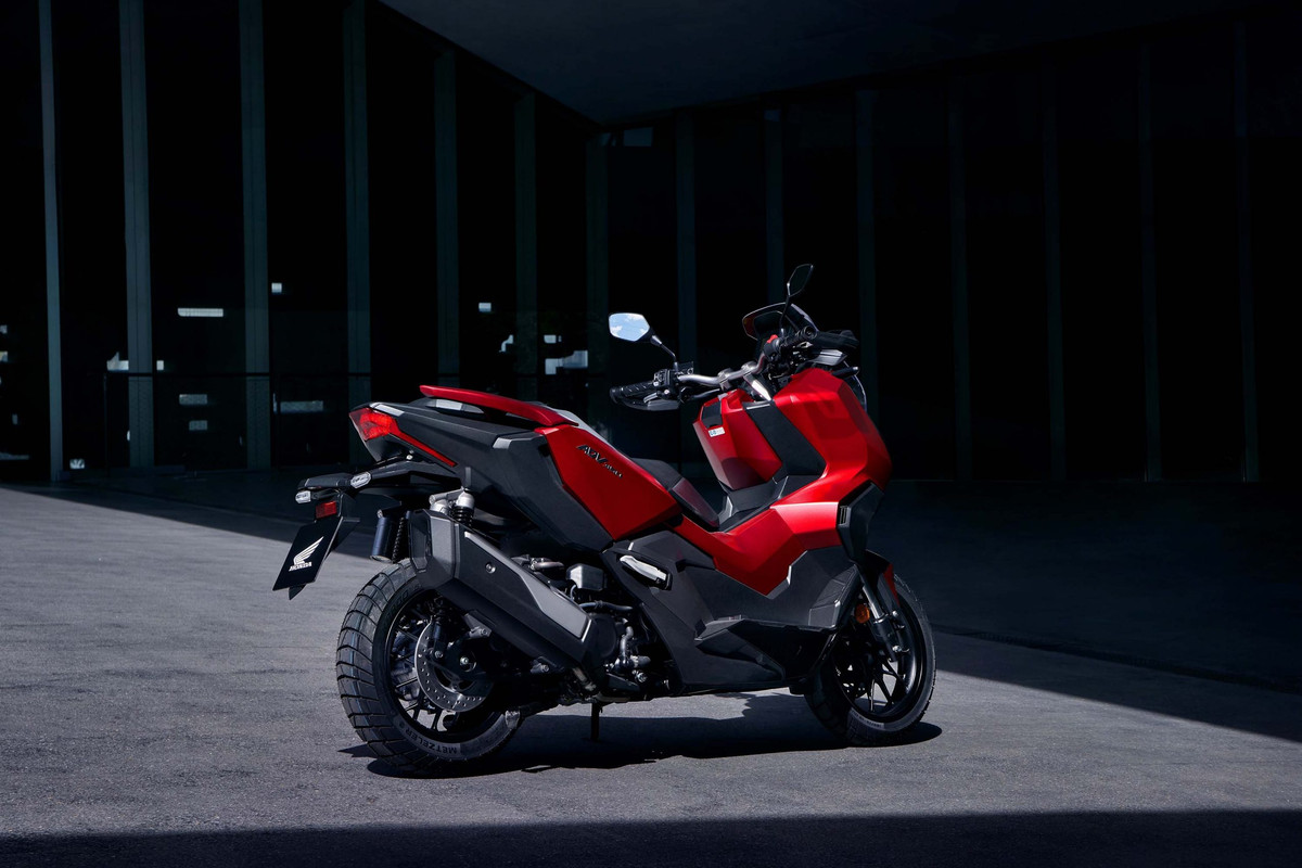 130 фото скутера Honda ADV350 Adventure 2022