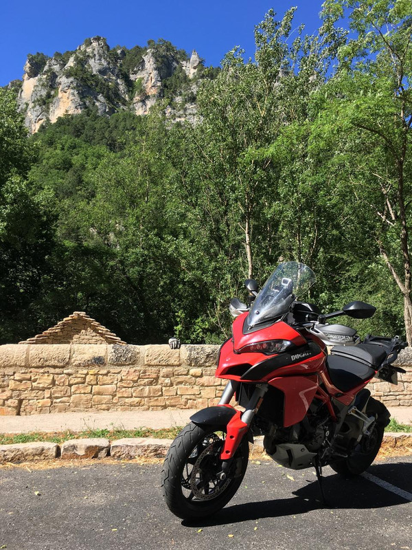 6433833C-4125-49C1-B130-B063365515AE