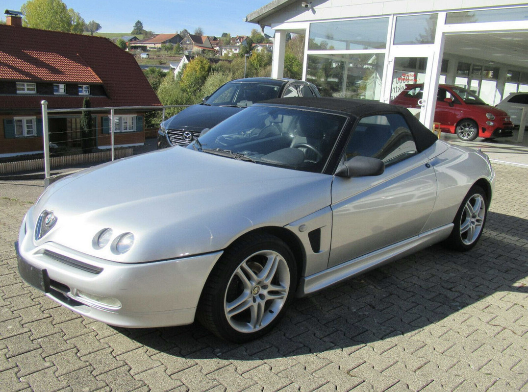 DC3EB6C7-38AC-406F-B1AF-08EC2D4F8733