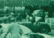 24 HEURES DU MANS YEAR BY YEAR PART ONE 1923-1969 - Page 19 39lm34-Riley-TTSprite-JEVernet-Cde-Bodard-1