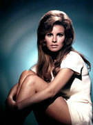 raquel-welch-g53
