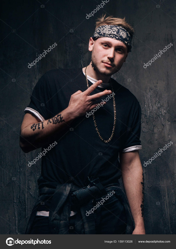 depositphotos-159113026-stock-photo-tatt