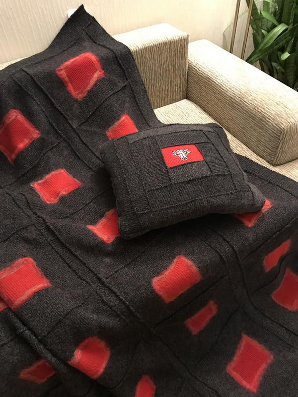 63163AE9-7061-4E3A-88FB-A15E98D6E96C