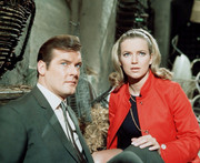 roger-moore-c79