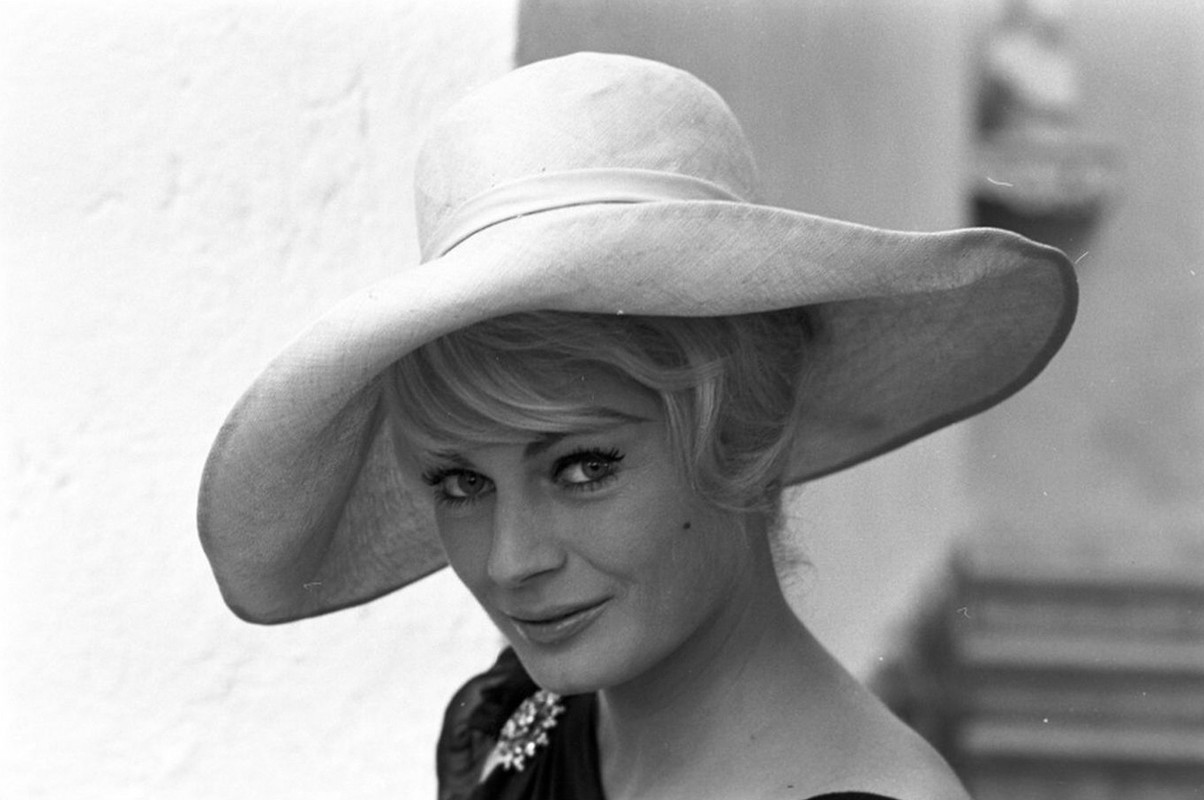 anita_ekberg_md14
