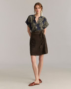 SP25-1101-1601-JUNIPER-JACQUARD-SHORT-SLEEVE-BLOUSE-CARBON-BLUE-OLIVE-0001