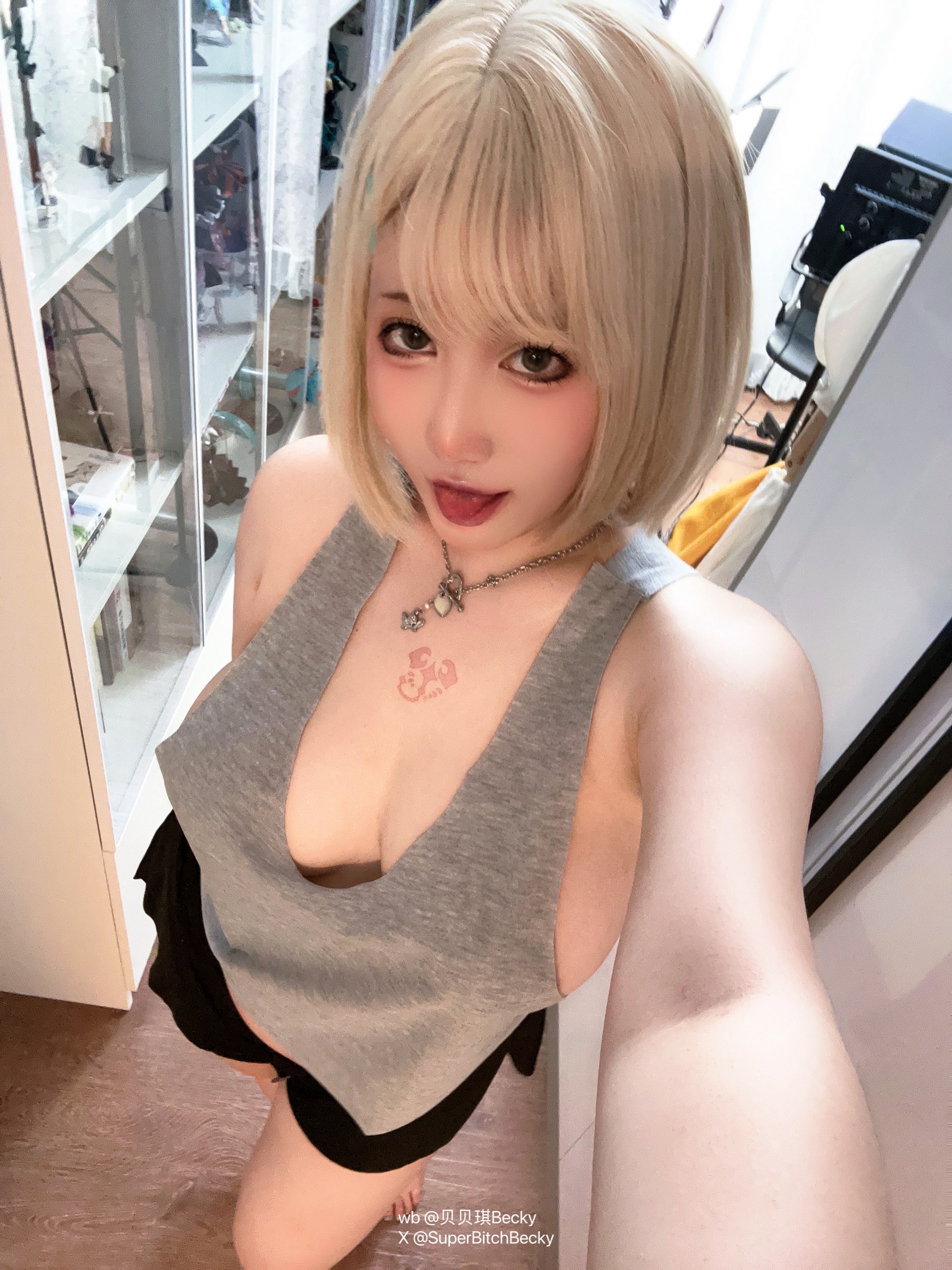 贝贝琪 Becky 热裤主题 Cosplay 写真合集｜街拍风高清摄影（37P｜226MB）插图3