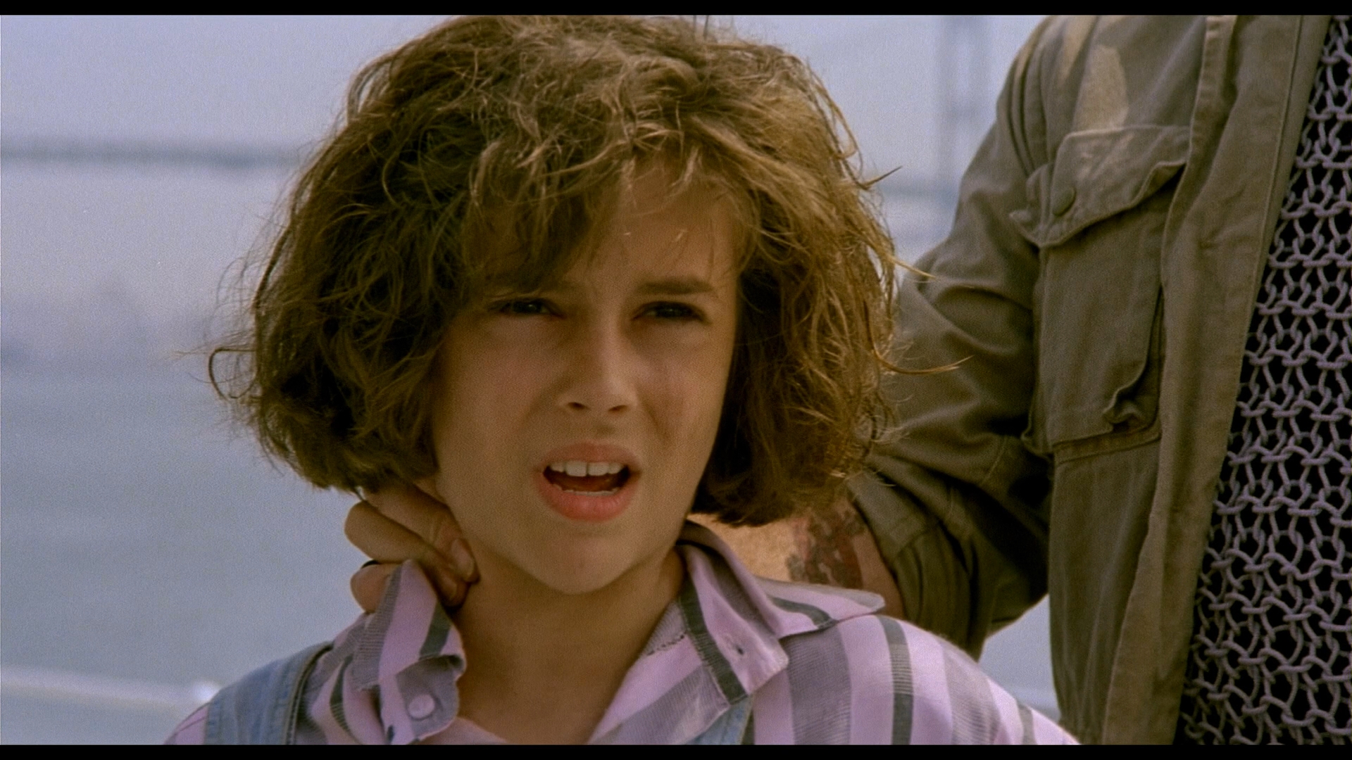 [Image: Commando-director-s-cut-remastered-1080p...-26-27.jpg]