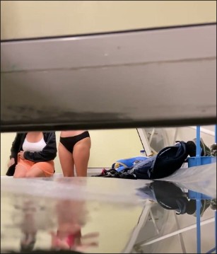 [Image: Voyeur645154403.jpg]