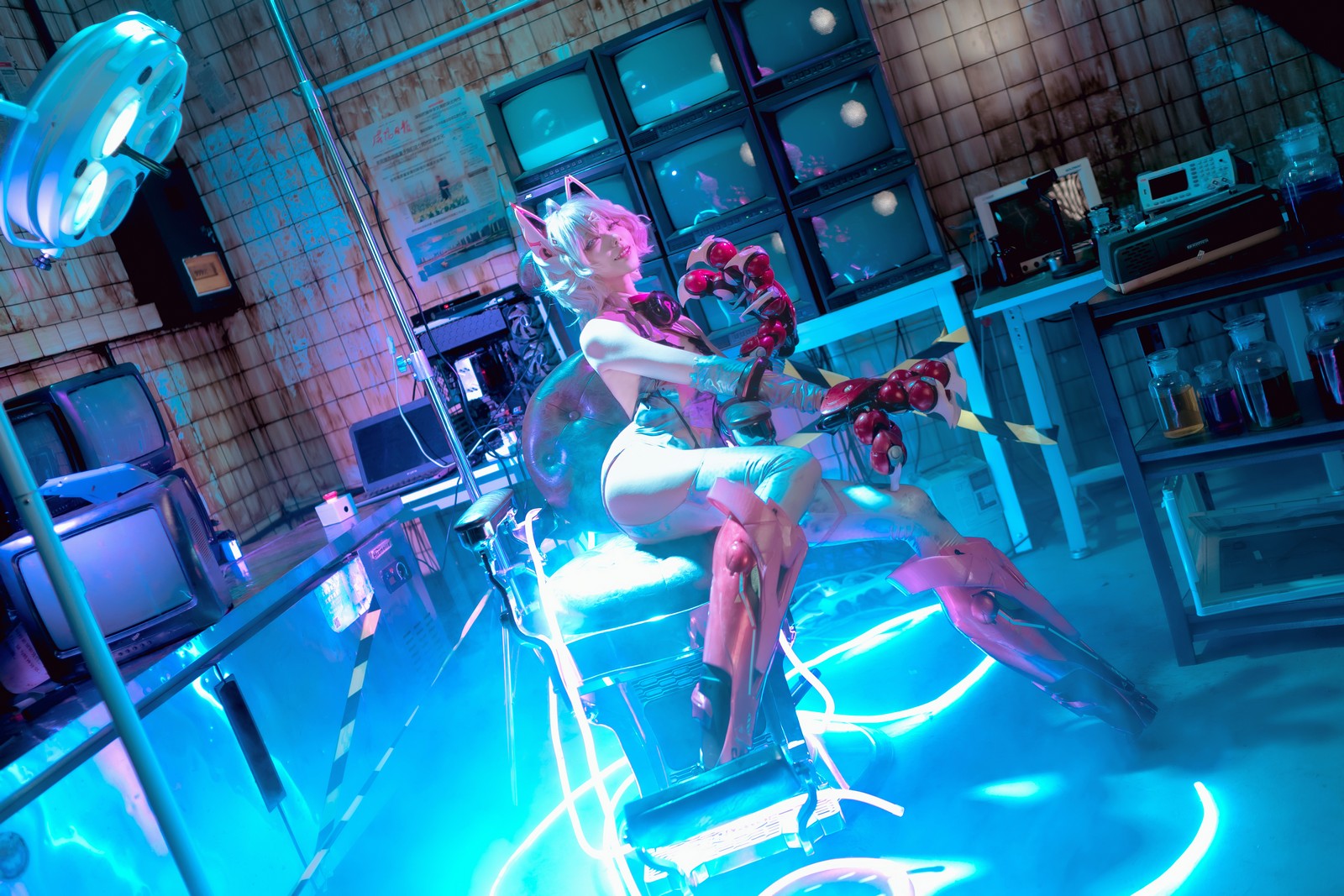 安食Ajiki 交错战线绯猁写真集 – 战斗角色COS高清图 [31P-357.7M]插图6