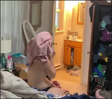 [Image: Voyeur31535152450.jpg]