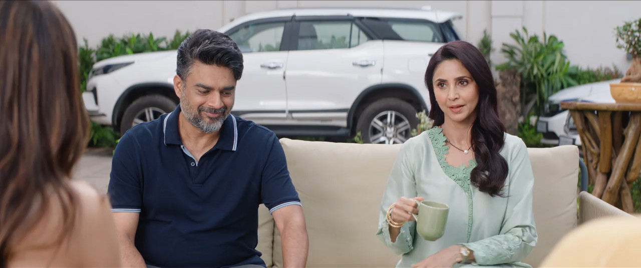 De De Pyaar De 2 2025 WebRip [Hindi] 480p 720p ESub Screenshot