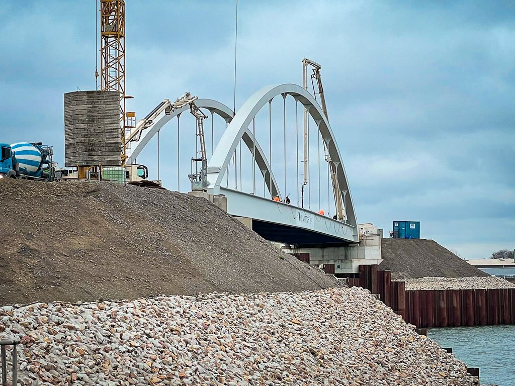 20240214-DU-Hafen-DGT-Br-ckenbetonierung-5.jpg