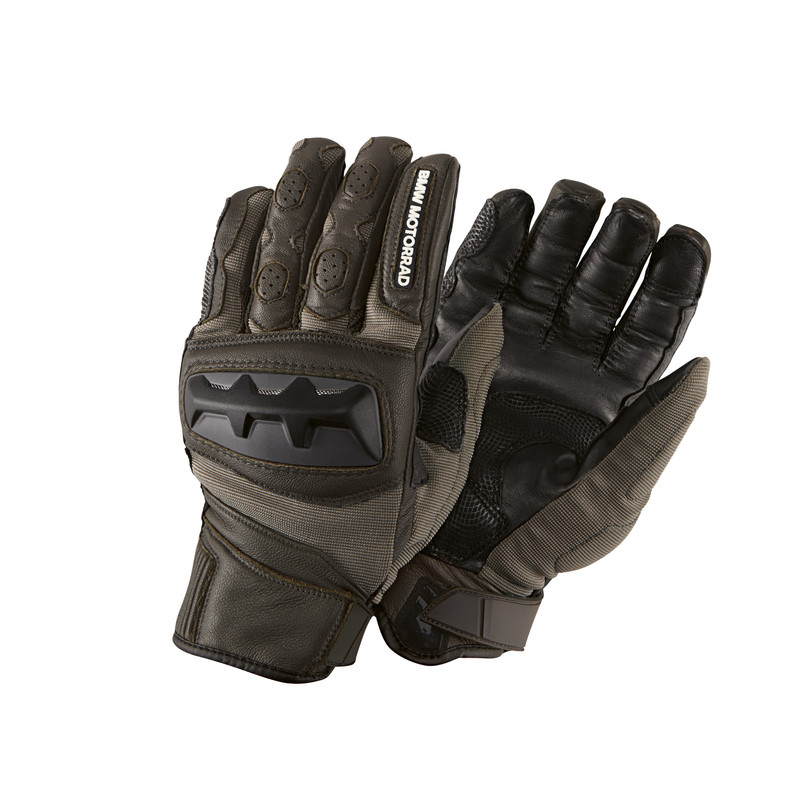 P90443303_highRes_bmw-motorrad-rider-e