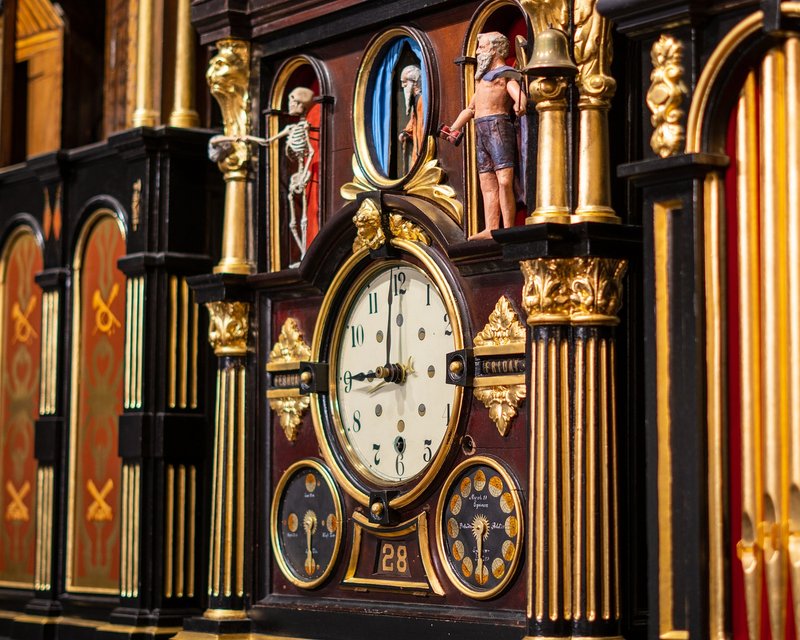 clock-sw-iss.jpg