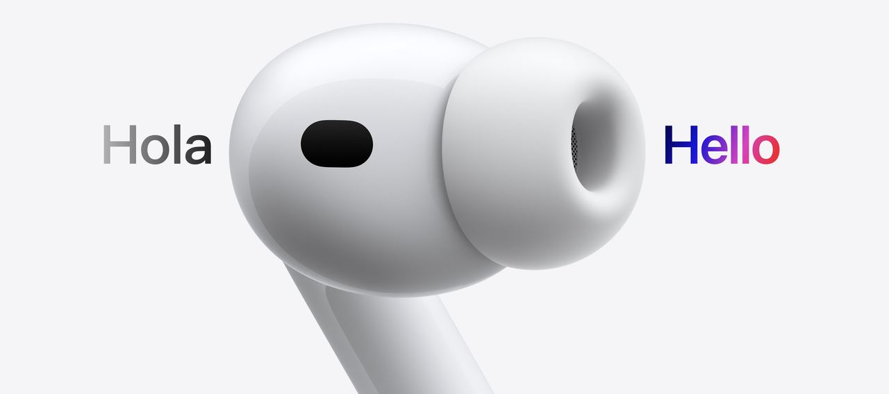 AirPods Pro 3 — кейс и наушники крупным планом