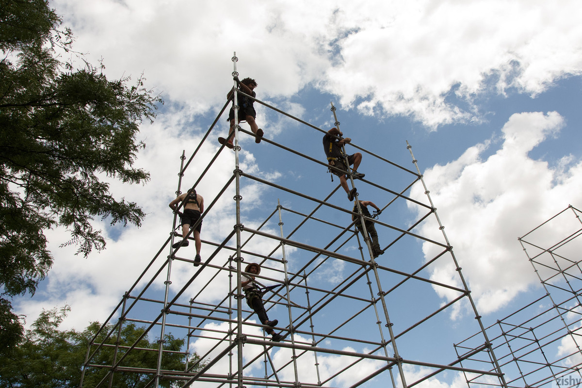 full_029_1209411253411133