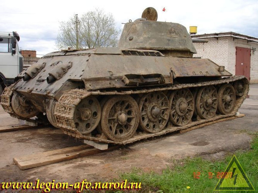 T 34 76 005