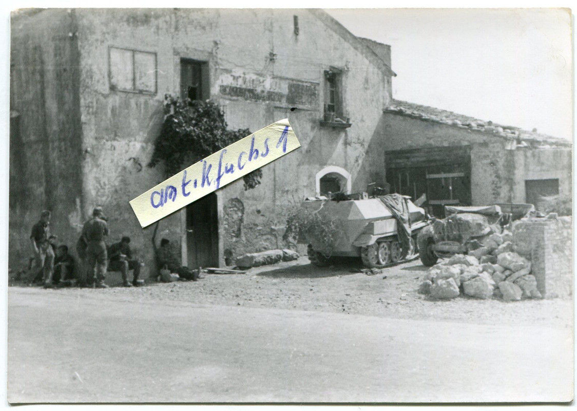 WH-Schützen-Panzer ( 251-9 ) 1943 bei Serre  Sal