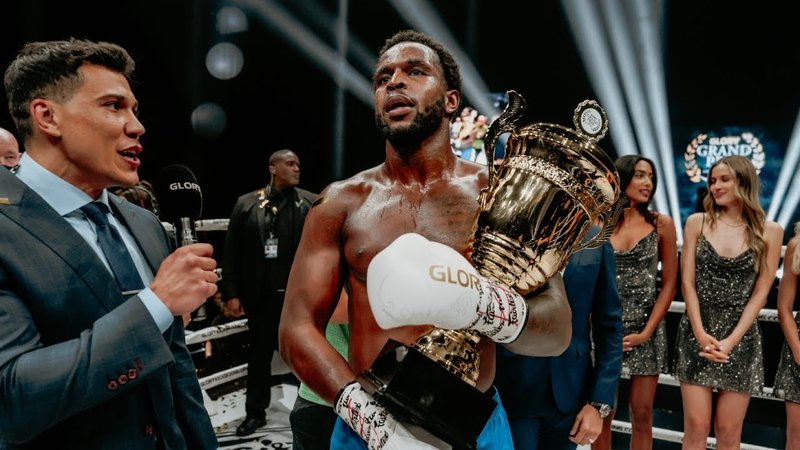 Бивш шампион на GLORY: Договорите им са &#039;задушаващи&#039;