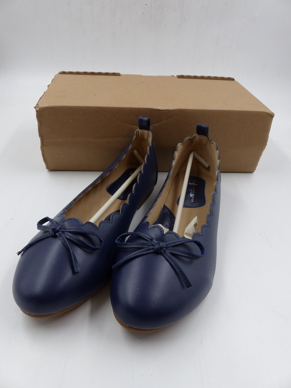 BOSTON DESIGN STUDIO 93083 WOMENS SCALLOPED BALLERINA FLAT MIDNIGHT BLUE SZ 8.5