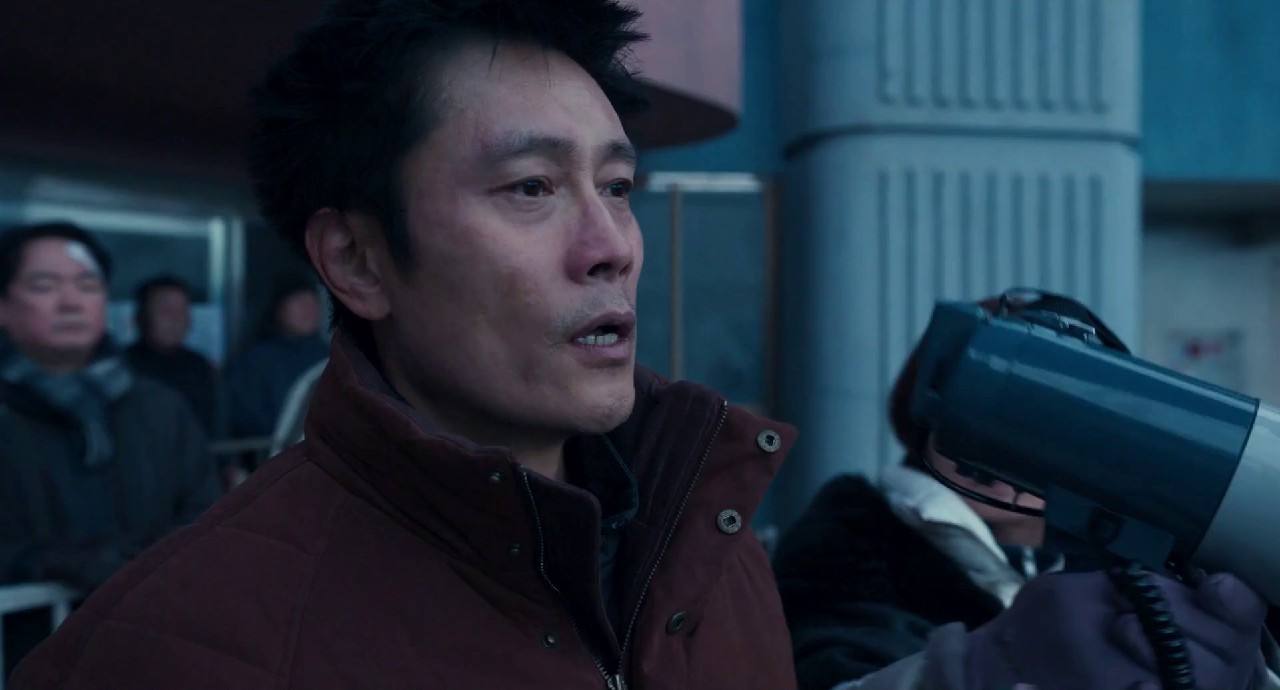 Concrete-Utopia-2023-Tam-Tel-Hin-Kor-WEBRip-1080p-x264-AVC-AAC-6ch-ESub-mkv-0001