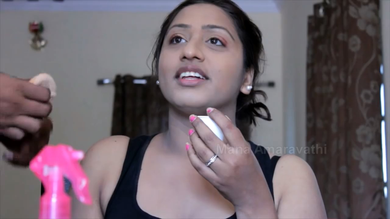 [Image: siri-priya-with-makeup-man-making-shorts...-09-40.jpg]