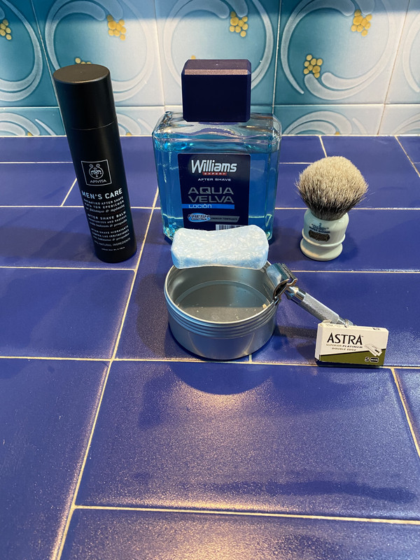 01ACFE64-7833-44B4-B2E4-A2422A5F5695