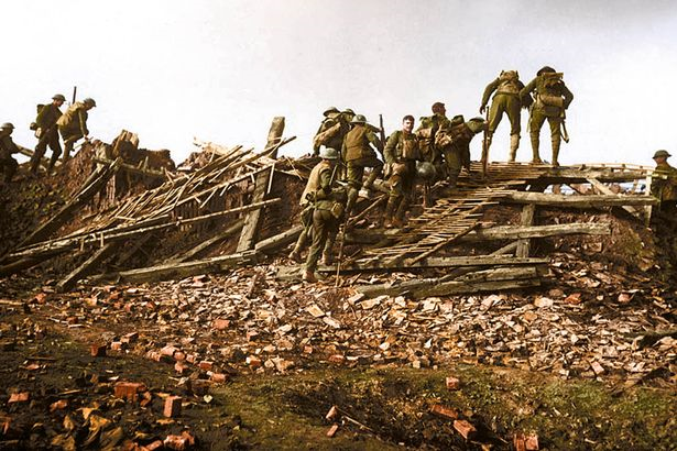 00-WW-first-of-our-men-to-cross-the-Somme-near-Peronne.png