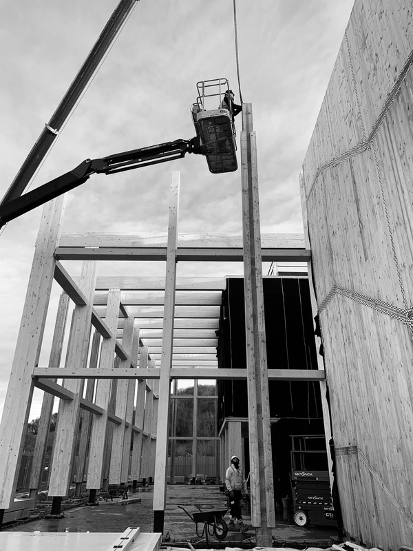 9F48C9B9-7C73-4453-B01A-04496FFBCFE7