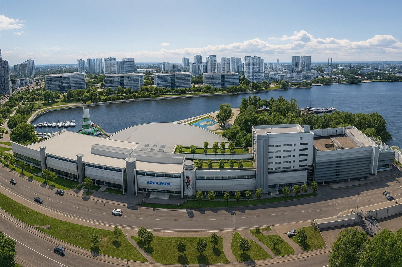 River Mall / Набережна Києва