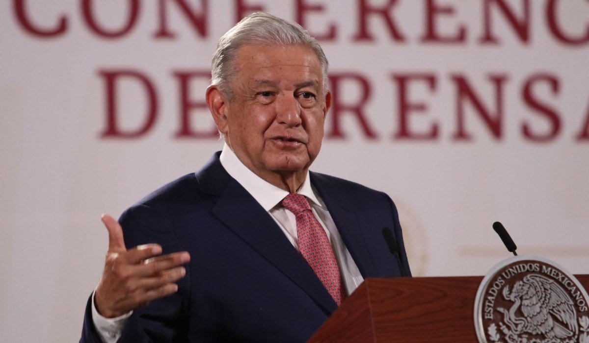 AMLO: “Mucho ayuda el que no estorba” responde sobre moratoria constitucional