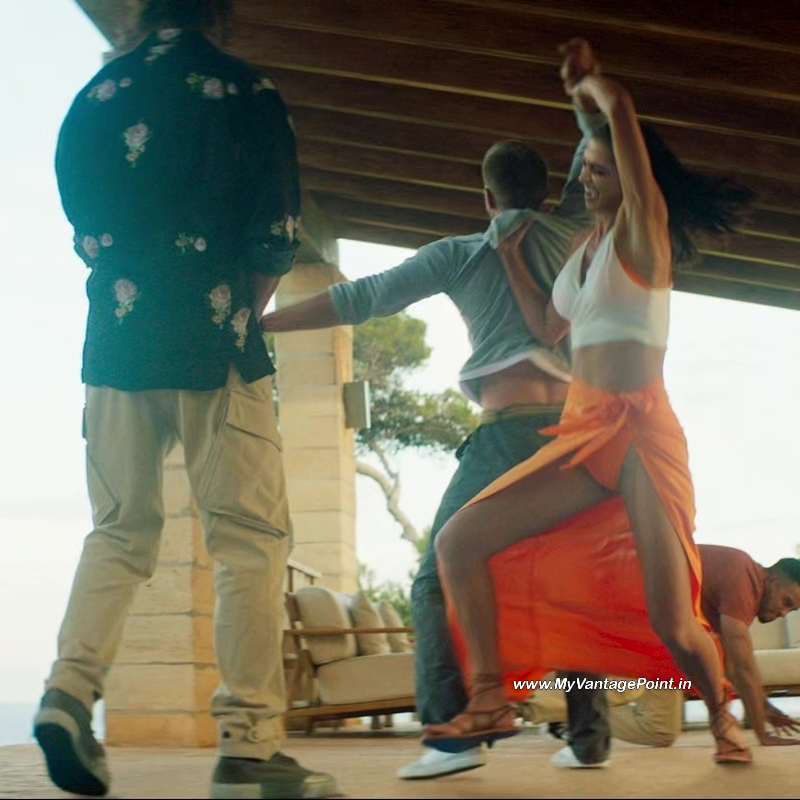 37-Deepika-Padukone-Hot-Scene-in-Pathaan-Movie-with-Shah-Rukh-Khan-My-Vantage-Point