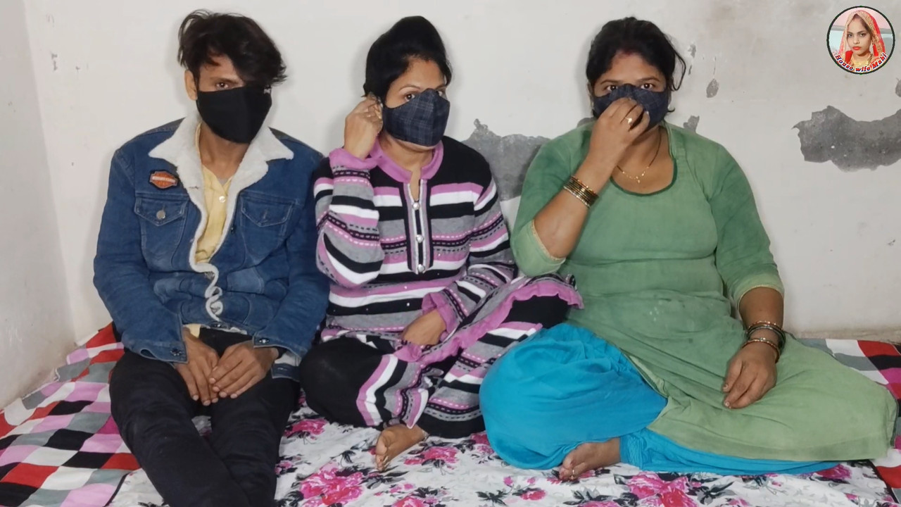 Desi Foursome Do Desi Indian Bhabhi Ki Chudai.mp4_snapshot_00.08.598