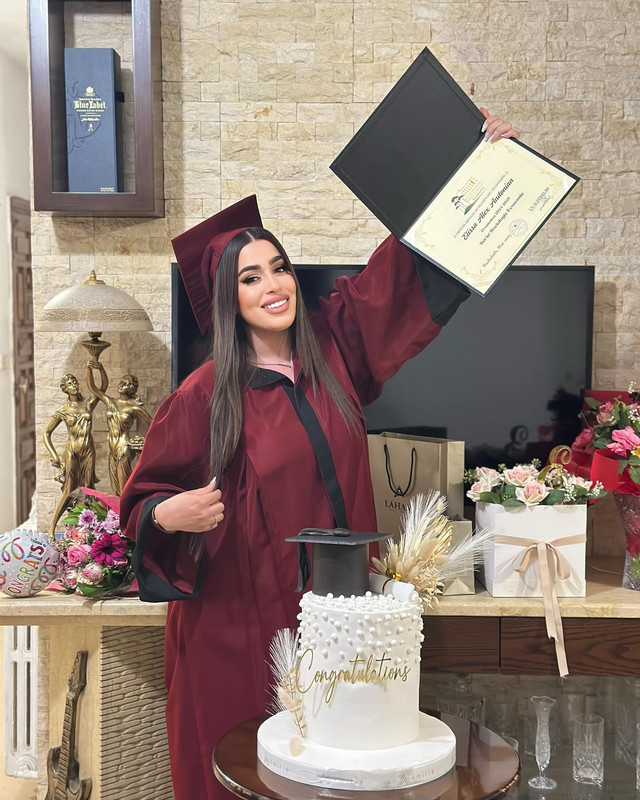 صور إليسا أندونيان مثيرة 2025 | إليسا أندونيان نار - لقطات عري 2026! Elissaandonian-1756222758602