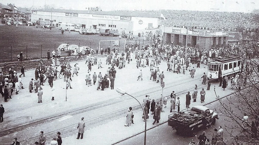 1956-Stadion-am-Uhlenkrug.webp