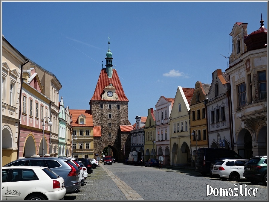03-Doma-lice.jpg