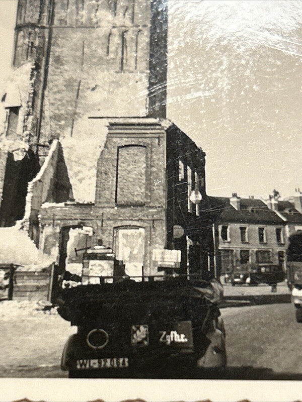 Foto Wk2 Wehrmacht Soldaten Pkw Kfz Auto Fahrzeug Lkw Truck Vor Paris (2)