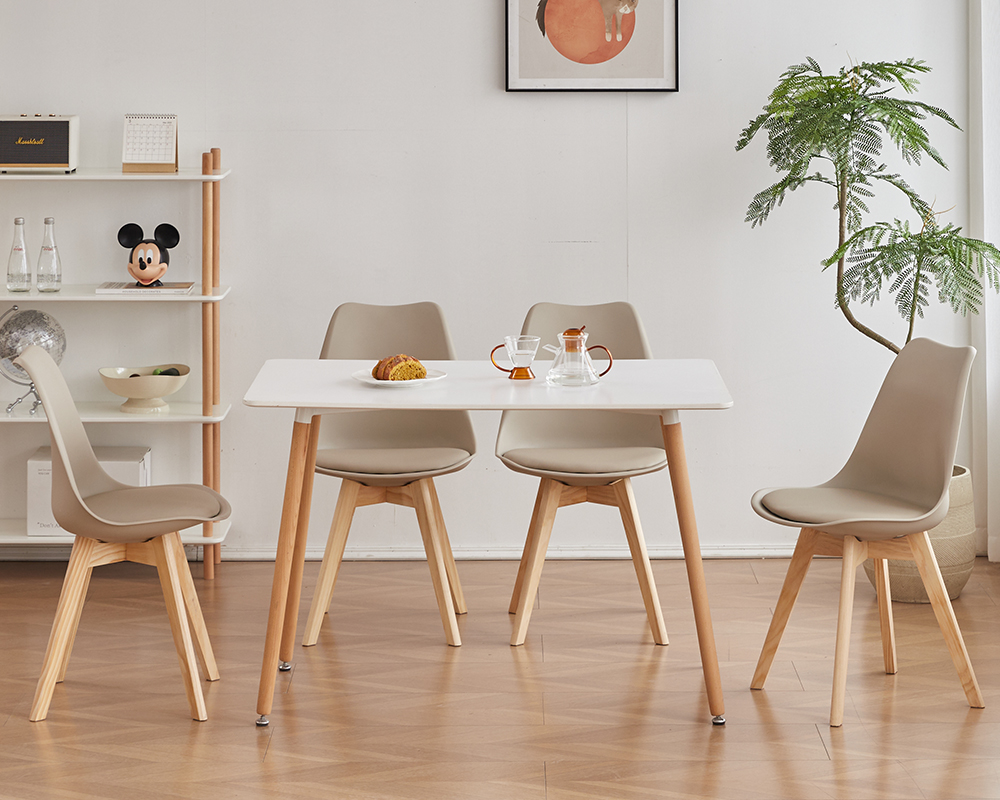 Chaise scandinave en situation